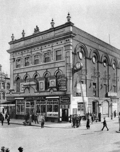 The Old Vic、ロンドン、1926-1927 作： McLeish