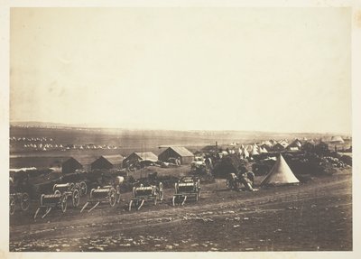 砲兵ワゴン、遠くにバラクラバ 作： Roger Fenton