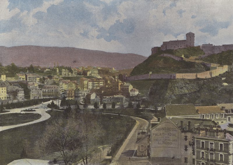 Lourdes, Vue generale (カラー写真) 作： （後）フランスの写真家
