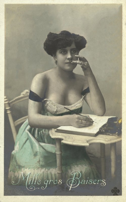 手紙を書いている女の子 作： フランスの写真家