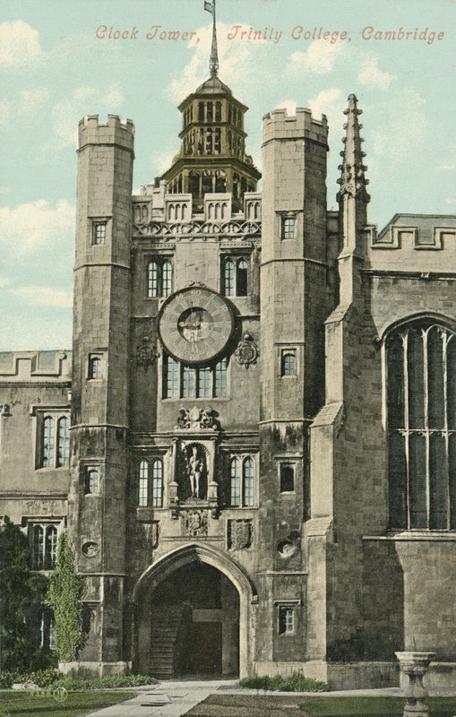 ケンブリッジ、トリニティ・カレッジの時計塔（カラー写真） 作： 英語の写真家