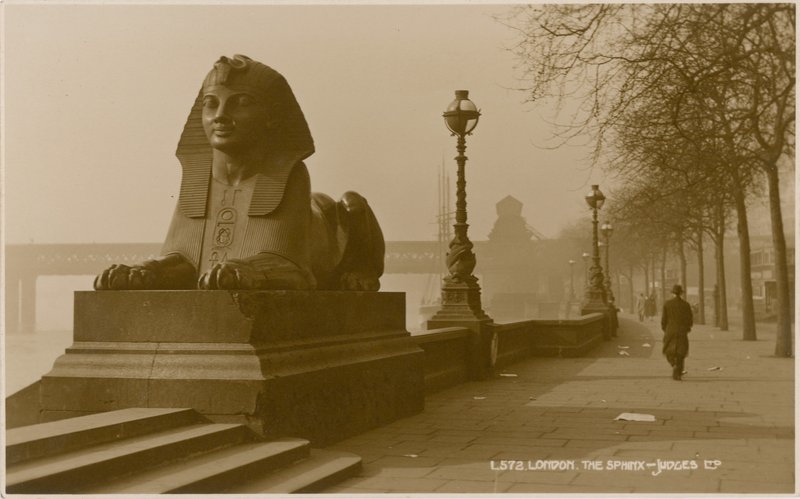 クレオパトラの針以外のスフィンクス 作： 英語の写真家