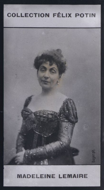 マドレーヌ・ルメール（1845年）（モノクロ写真 作： ヨーロッパの写真家
