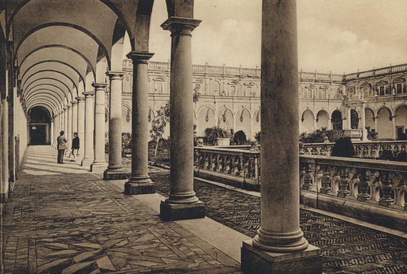 ナポリ：Chiostro Di S Martino（モノクロ写真 作： イタリアの写真家
