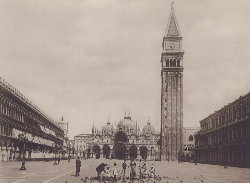 サンマルコ広場（モノクロ写真 作： イタリアの写真家