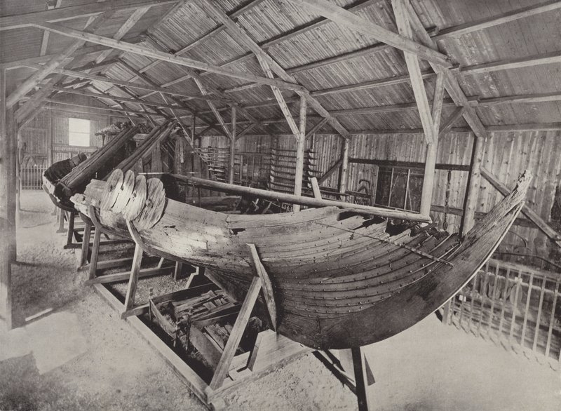 バイキング船 作： ノルウェーの写真家