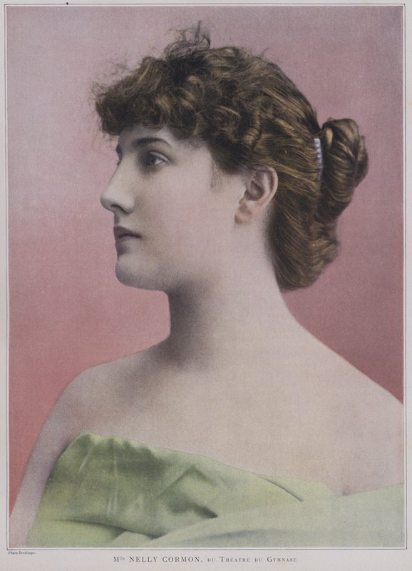 ネリー・コーモン、フランスの女優（カラー写真） 作： ロイトリンゲンスタジオ